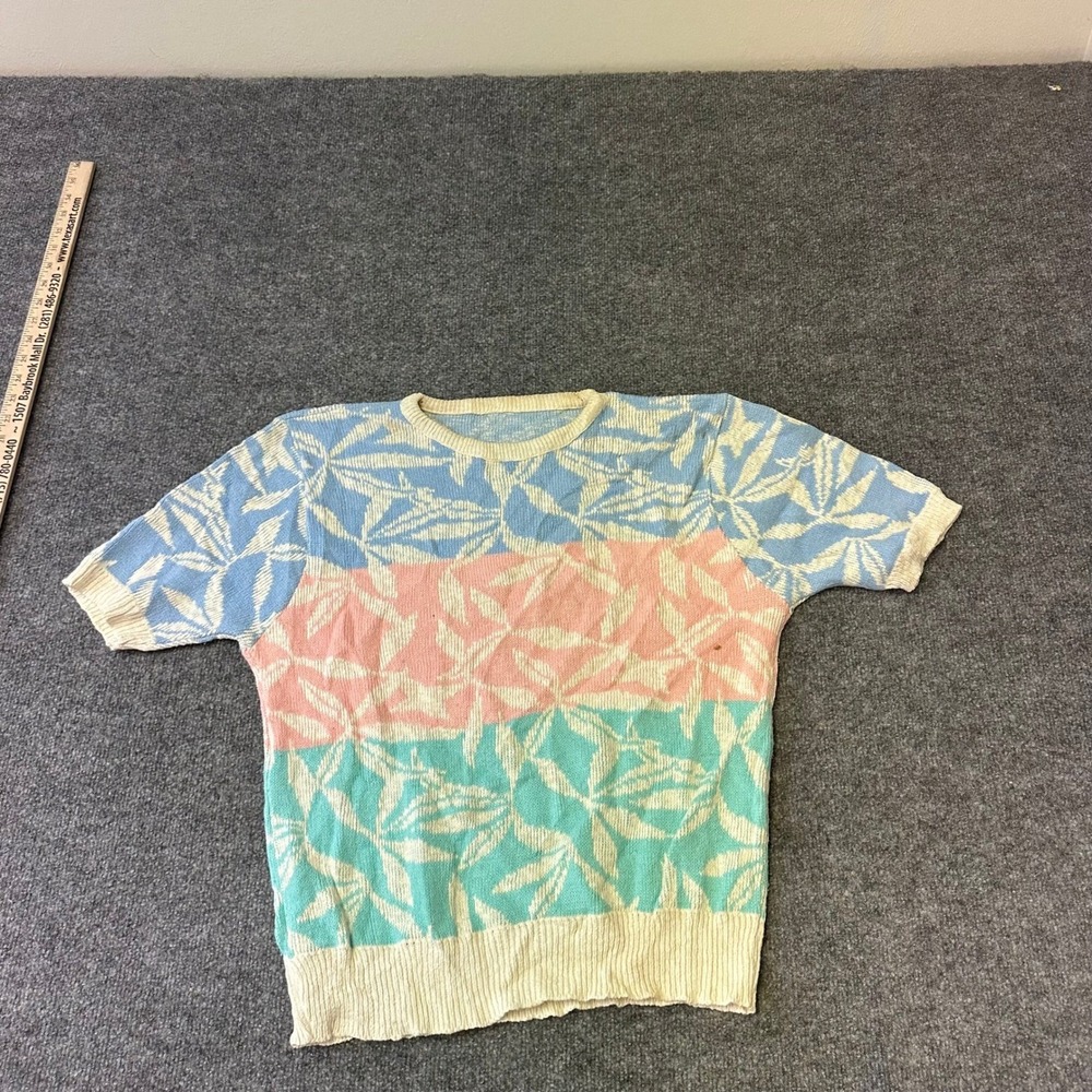 Unbranded Knit Sweater Womens Size M Pastel Leaf Pattern Short Sleeve Vintage